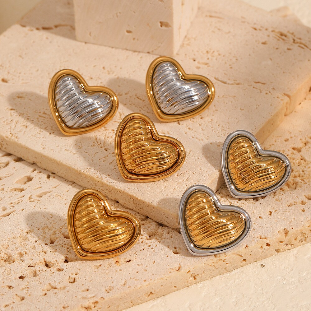 1 Pair Simple Series High-end Heart Stainless Steel 18K Gold Plated Women's Stud Earrings 